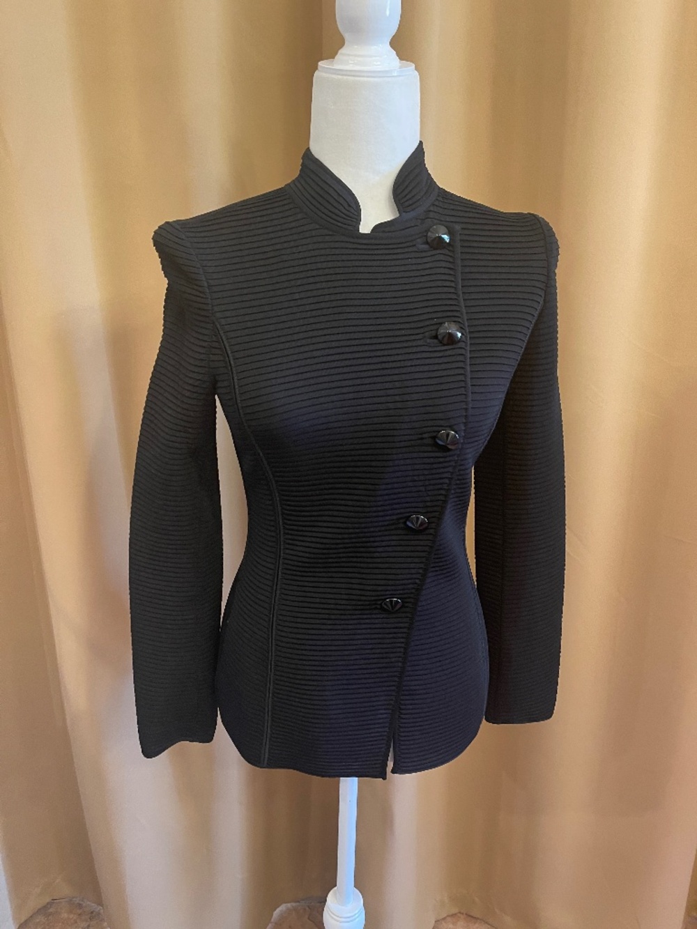 Georgio Armani Black Fitted Blazer Jacket Italy Size 38 (XS) Like New! - Picture 2 of 12